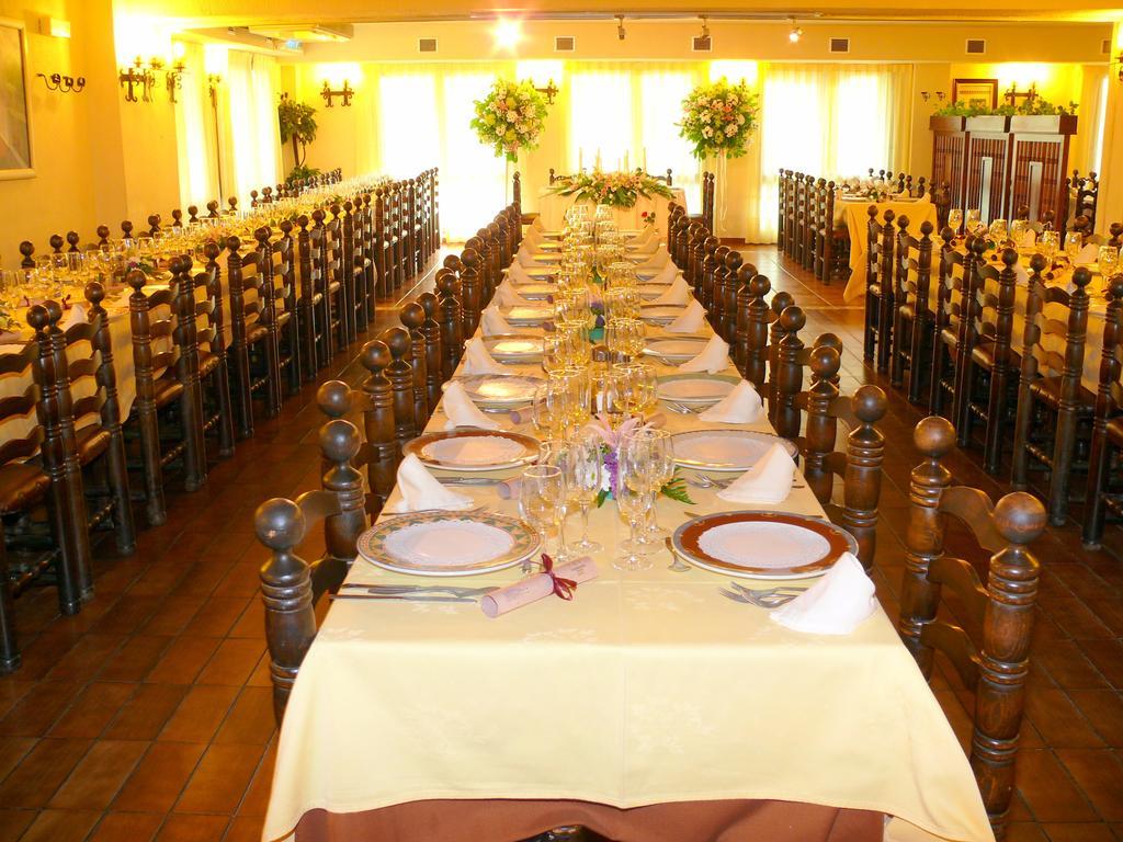 Hotel Restaurante Las Galias Zuera Luaran gambar